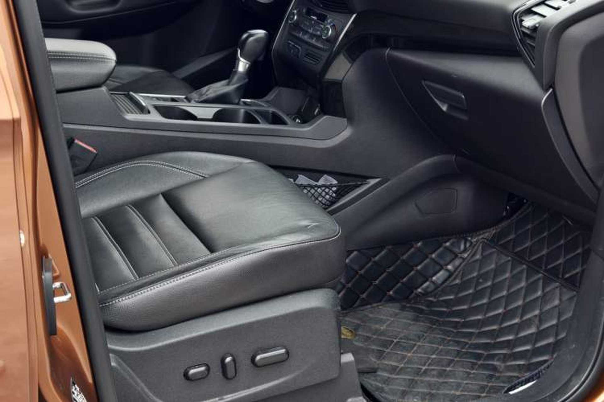 Used Ford Kuga 2017 EcoBoost 180 Four-Wheel Drive Luxury Wing Model Right Front Seat
