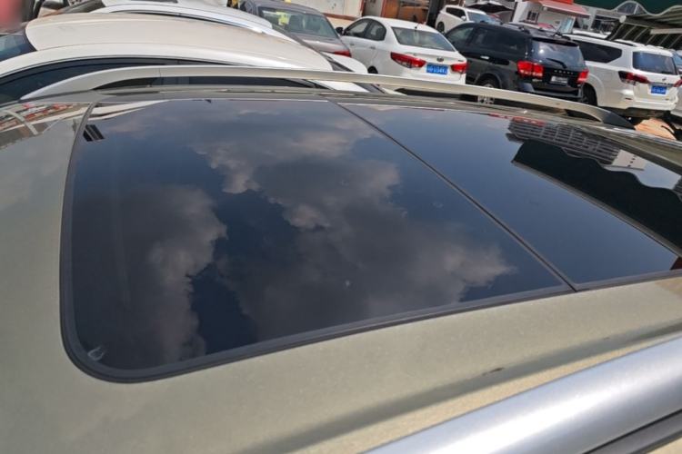 Used Ford Kuga 2017 EcoBoost 180 Two-Wheel-Drive Luxury Wing Edition Roof