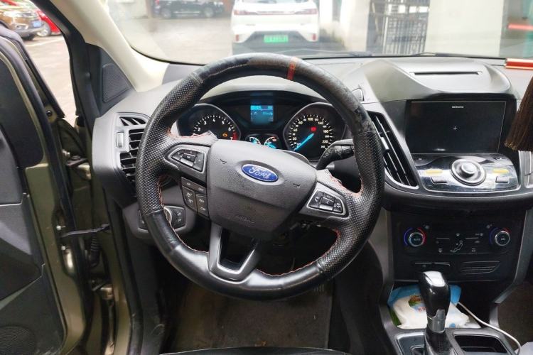 Used Ford Kuga 2017 EcoBoost 180 Two-Wheel-Drive Platinum Edition Steering Wheel