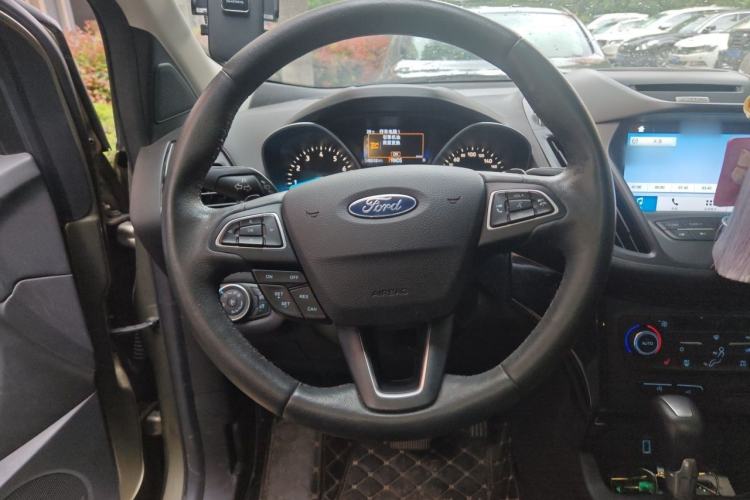 Used Ford Kuga 2017 EcoBoost 180 Four-Wheel Drive Luxury Wing Model Steering Wheel