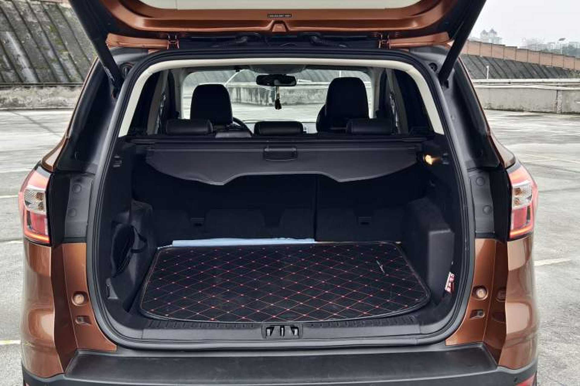Used Ford Kuga 2017 EcoBoost 180 Four-Wheel Drive Luxury Wing Model Trunk