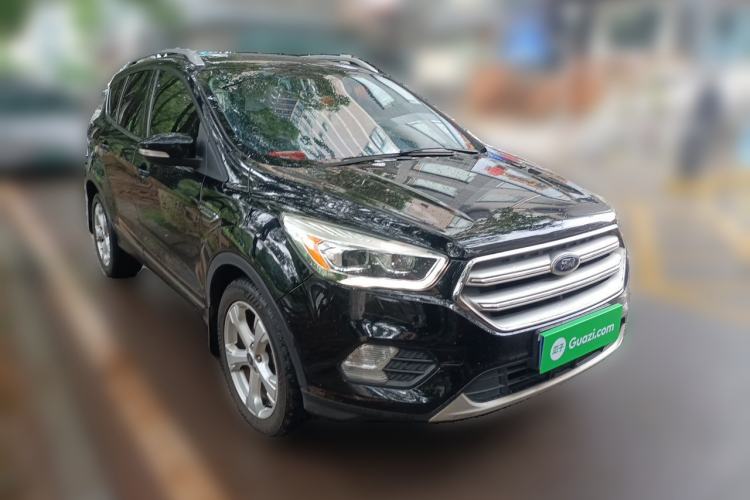 Used Ford Kuga 2018 Facelifted EcoBoost 180 Two-Wheel Drive Luxury Wing Edition Front Right 45 Deg