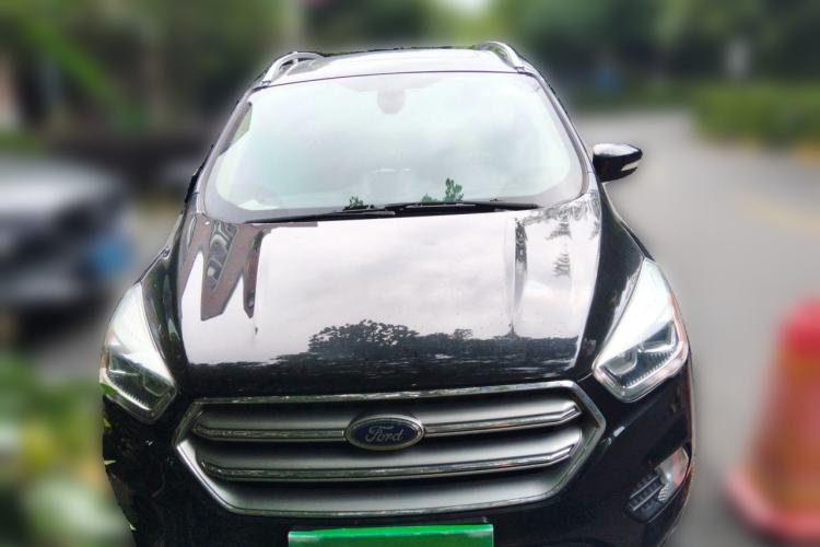 Used Ford Kuga 2018 Facelifted EcoBoost 180 Two-Wheel-Drive Platinum Wing Edition Front Right 45 Deg
