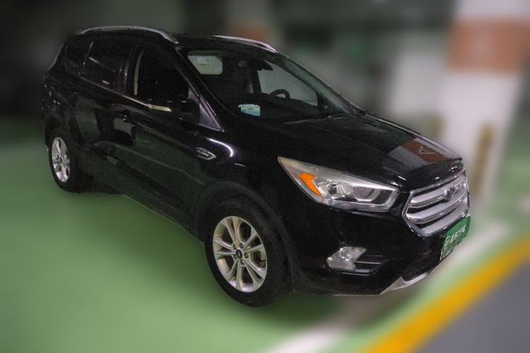 Used Ford Kuga 2018 EcoBoost 180 Two-Wheel-Drive Platinum Edition Front Right 45 Deg