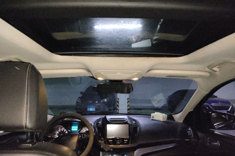 Used Ford Kuga 2018 EcoBoost 180 Two-Wheel-Drive Platinum Edition Headliner