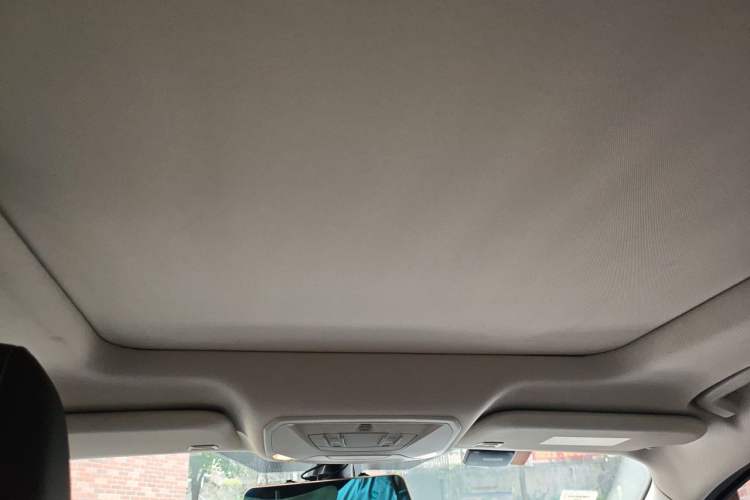 Used Ford Kuga 2018 EcoBoost 180 Two-Wheel-Drive Platinum Edition Headliner
