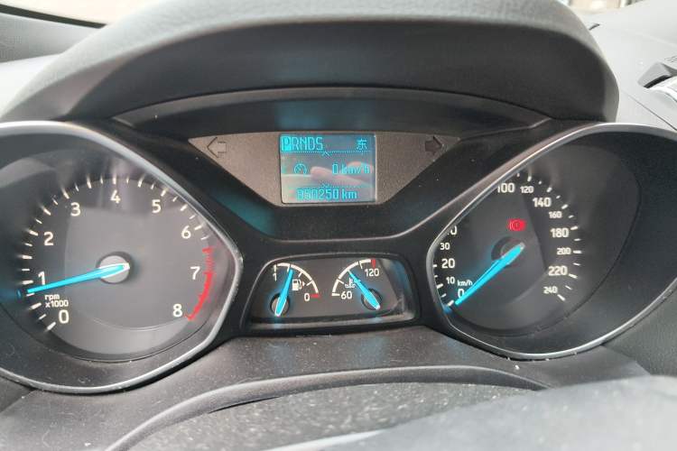 Used Ford Kuga 2018 Facelifted EcoBoost 180 Two-Wheel-Drive Platinum Wing Edition Odometer Close Up