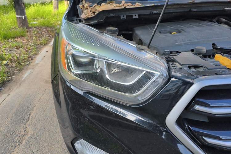 Used Ford Kuga 2018 EcoBoost 180 Two-Wheel-Drive Cognac Special Edition Right Front Headlight
