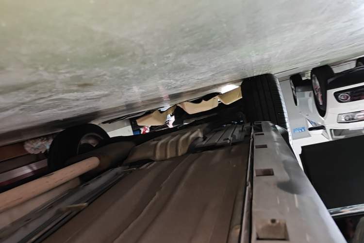 Used Ford Kuga 2018 Facelifted EcoBoost 180 Two-Wheel Drive Luxury Wing Edition Right Side Sill