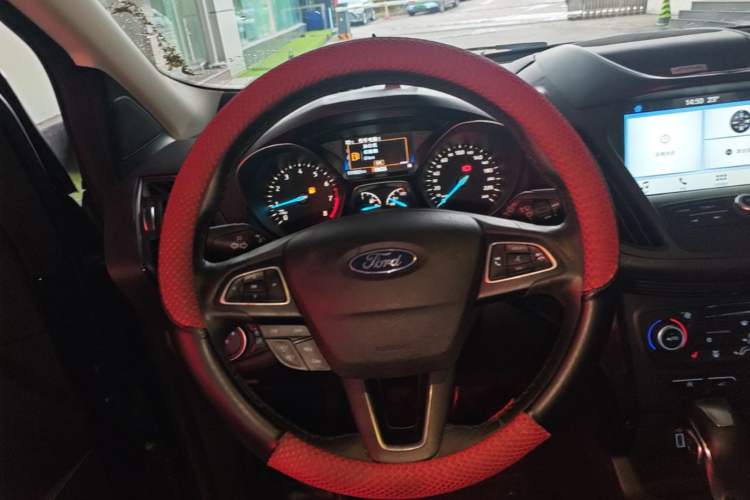Used Ford Kuga 2018 Facelifted EcoBoost 180 Two-Wheel Drive Luxury Wing Edition Steering Wheel