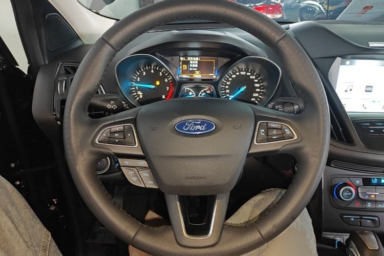 Used Ford Kuga 2018 Facelifted EcoBoost 180 Two-Wheel Drive Luxury Wing Edition Steering Wheel