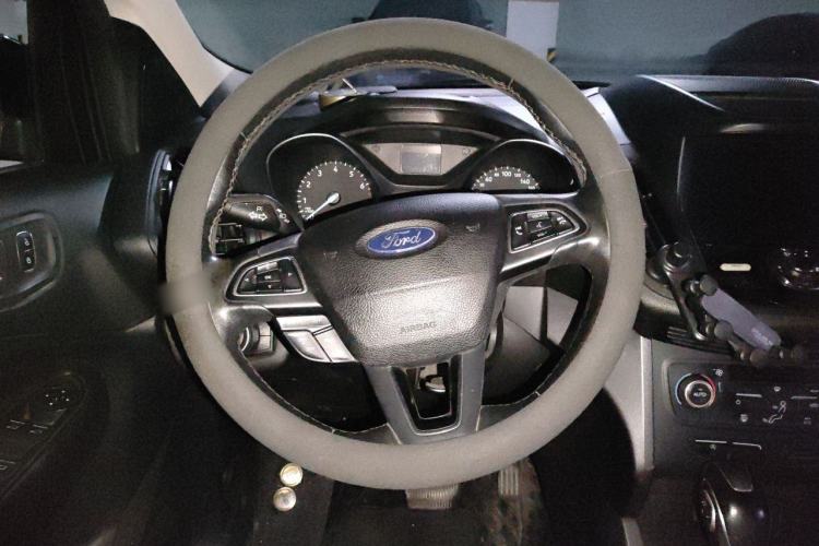 Used Ford Kuga 2018 EcoBoost 180 Two-Wheel-Drive Platinum Edition Steering Wheel