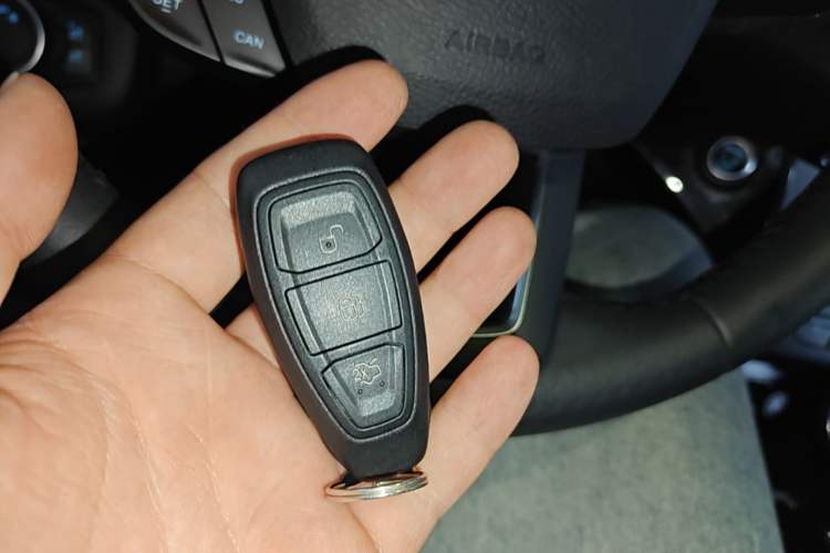 Used Ford Kuga 2018 Facelifted EcoBoost 180 Two-Wheel Drive Luxury Wing Edition Vehicle Key