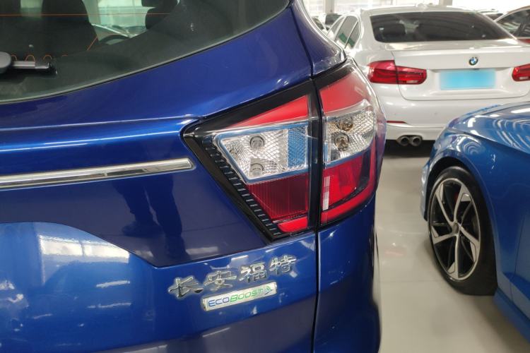 Used Ford Kuga 2018 EcoBoost 180 Two-Wheel-Drive Luxury Wing Edition Exterior 6