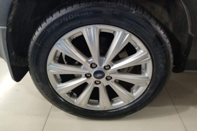 Used Ford Kuga 2018 EcoBoost 180 Two-Wheel-Drive Luxury Wing Edition Exterior 8
