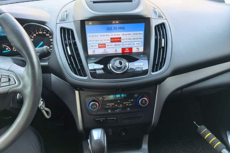 Used Ford Kuga 2018 Facelifted EcoBoost 180 Two-Wheel-Drive Platinum Wing Edition Audio And AC Panel