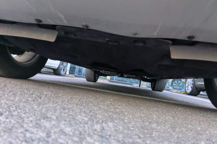 Used Ford Kuga 2018 Facelifted EcoBoost 180 Two-Wheel-Drive Platinum Wing Edition Chassis Front