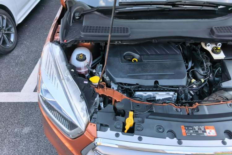 Used Ford Kuga 2018 Facelifted EcoBoost 180 Two-Wheel-Drive Platinum Wing Edition Engine Bay Right