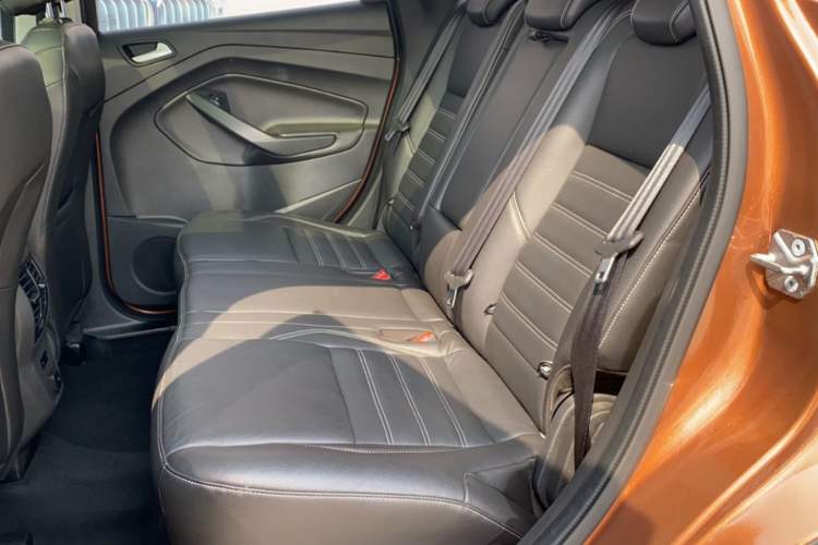 Used Ford Kuga 2018 EcoBoost 180 Two-Wheel-Drive Luxury Wing Edition Interior 3