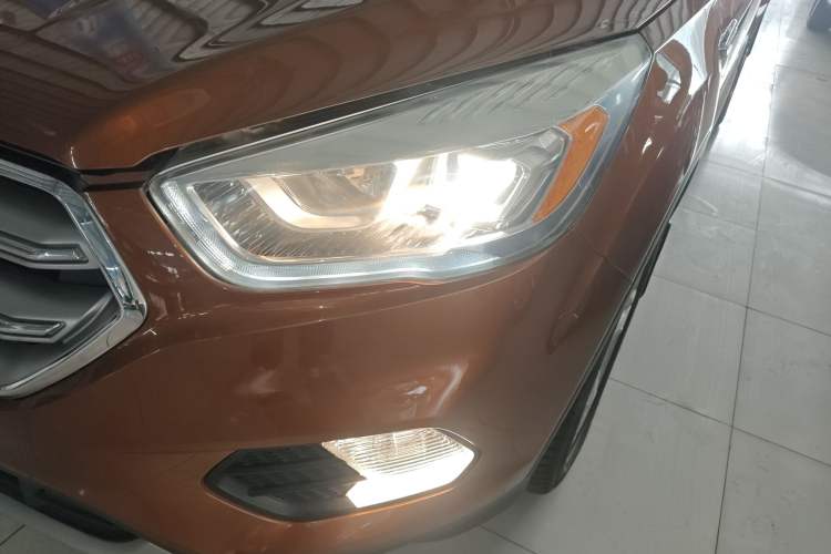 Used Ford Kuga 2018 EcoBoost 180 Two-Wheel-Drive Platinum Edition Left Front Headlight