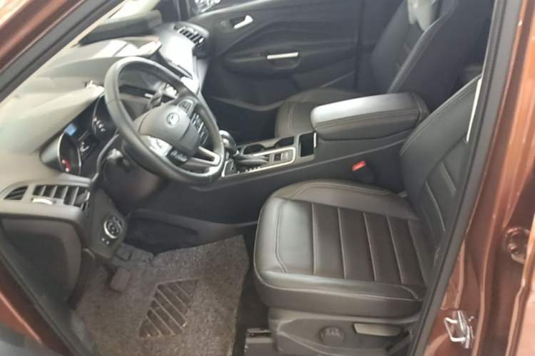 Used Ford Kuga 2018 Facelifted EcoBoost 180 Two-Wheel-Drive Platinum Wing Edition Left Front Seat