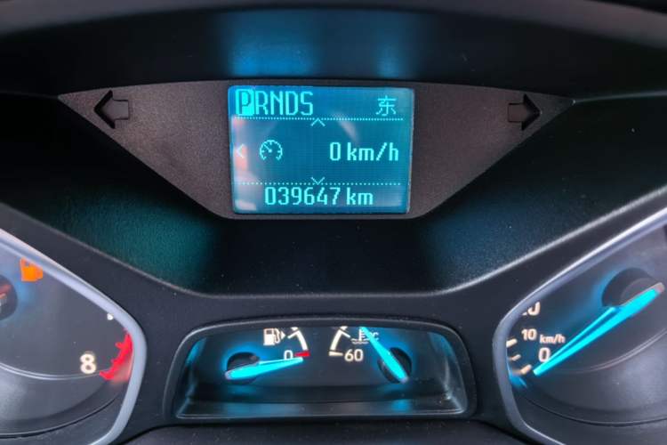 Used Ford Kuga 2018 Facelifted EcoBoost 180 Two-Wheel-Drive Platinum Wing Edition Odometer Close Up