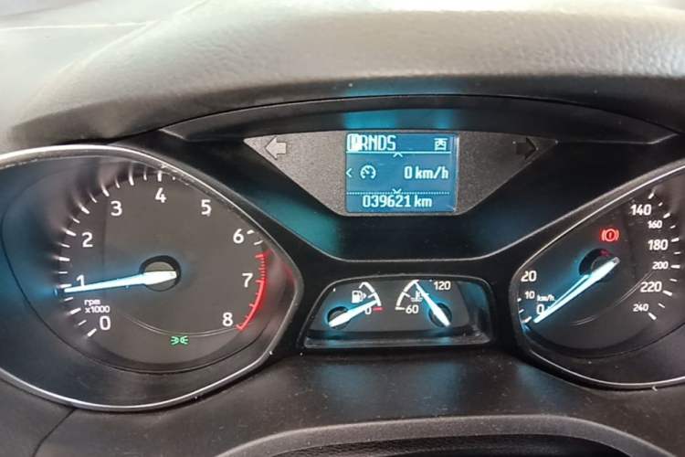 Used Ford Kuga 2018 Facelifted EcoBoost 180 Two-Wheel-Drive Platinum Wing Edition Odometer Close Up