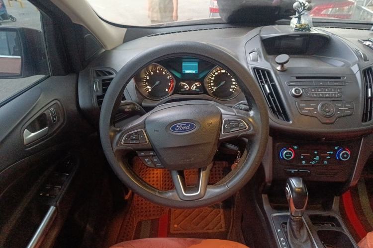 Used Ford Kuga 2018 EcoBoost 180 Two-Wheel-Drive Platinum Edition Steering Wheel