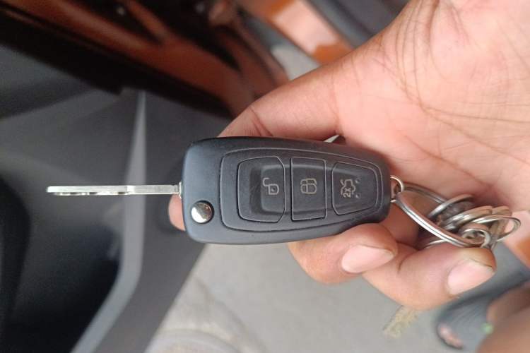 Used Ford Kuga 2018 EcoBoost 180 Two-Wheel-Drive Platinum Edition Vehicle Key