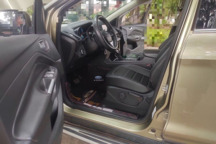 Used Ford Kuga 2018 EcoBoost 180 Two-Wheel-Drive Platinum Edition Driver Seat