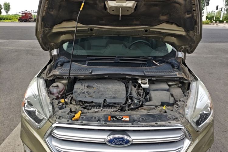Used Ford Kuga 2018 EcoBoost 180 Two-Wheel-Drive Platinum Edition Engine Bay
