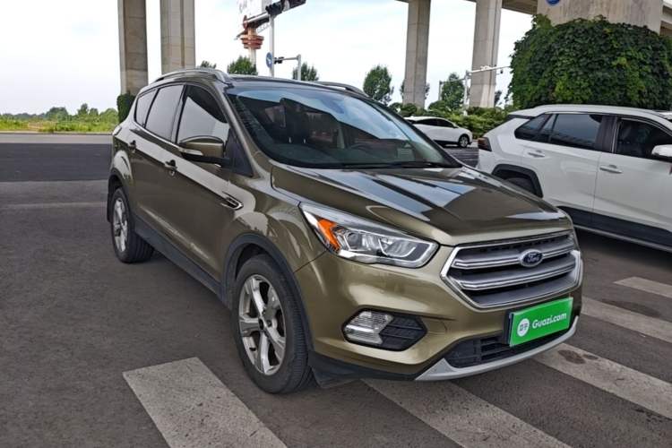 Used Ford Kuga 2018 EcoBoost 180 Two-Wheel-Drive Platinum Edition Front Right 45 Deg