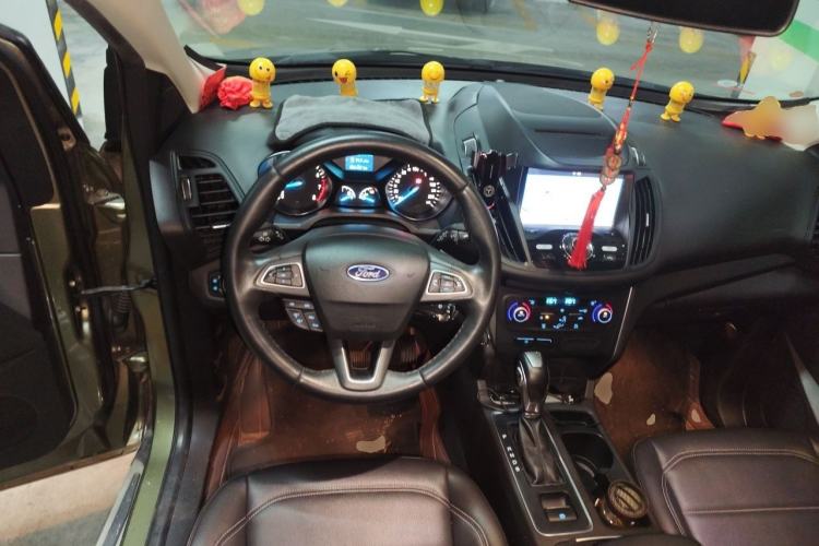 Used Ford Kuga 2018 Facelifted EcoBoost 180 Two-Wheel-Drive Platinum Wing Edition Steering Wheel