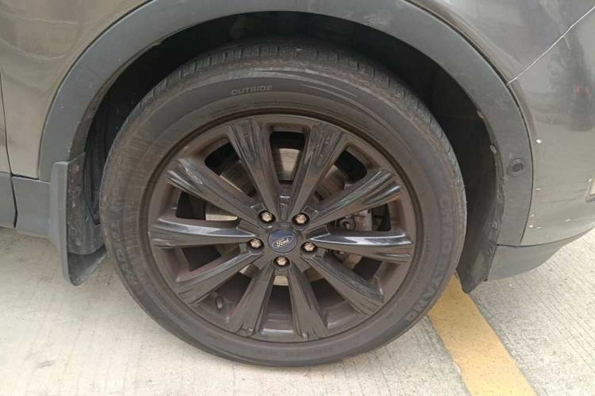 Used Ford Kuga 2018 Facelifted EcoBoost 245 Four-Wheel Drive Prestige Trim Right Front Wheel Hub