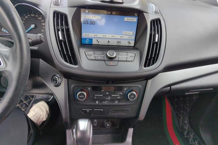 Used Ford Kuga 2018 EcoBoost 180 Two-Wheel-Drive Cognac Special Edition Audio And AC Panel