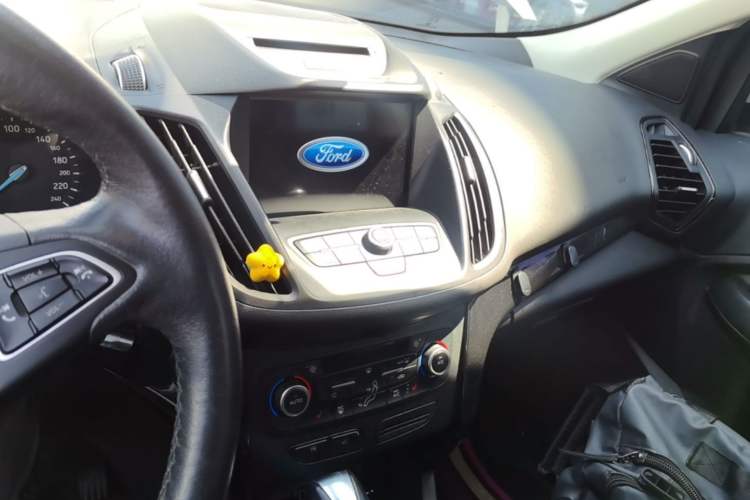 Used Ford Kuga 2018 Facelift EcoBoost 245 Four-Wheel Drive Luxury Wing Model Audio And AC Panel