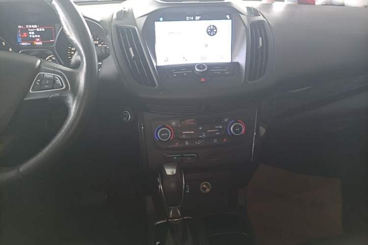 Used Ford Kuga 2018 EcoBoost 180 Two-Wheel-Drive Luxury Wing Edition Audio And AC Panel
