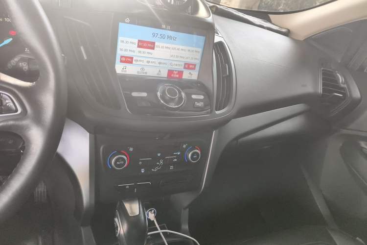 Used Ford Kuga 2018 Facelifted EcoBoost 180 Two-Wheel-Drive Platinum Wing Edition Audio And AC Panel