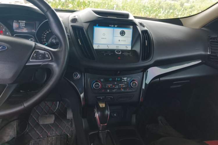 Used Ford Kuga 2018 EcoBoost 180 Two-Wheel-Drive Luxury Wing Edition Audio And AC Panel