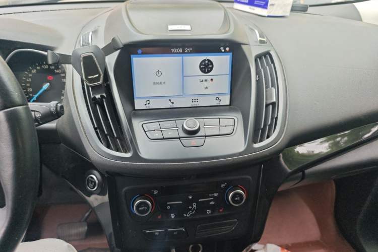 Used Ford Kuga 2018 EcoBoost 180 Two-Wheel-Drive Luxury Wing Edition Audio And AC Panel