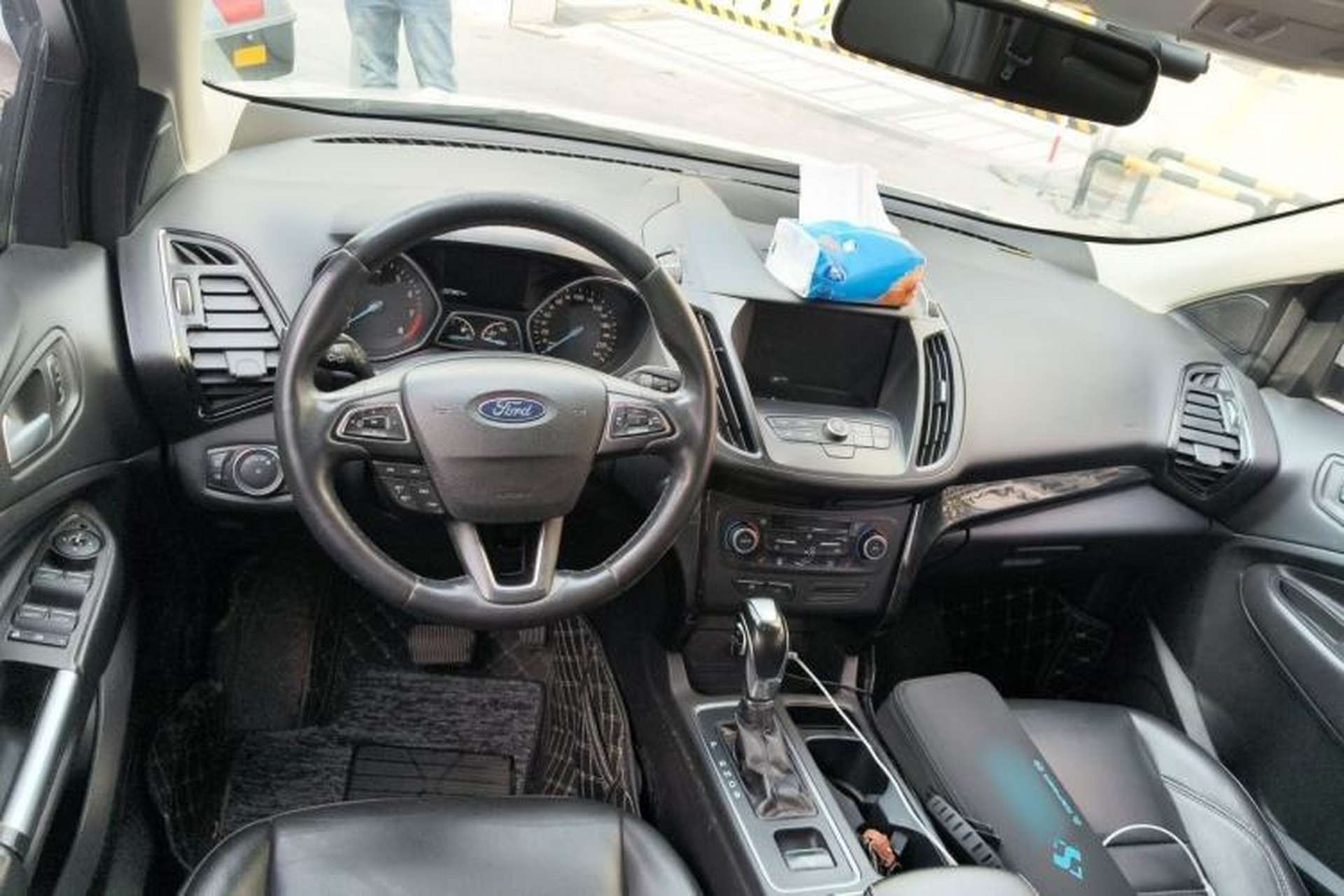 Used Ford Kuga 2018 EcoBoost 180 Two-Wheel-Drive Luxury Wing Edition Center Console
