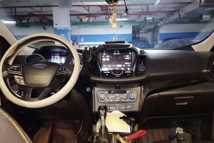 Used Ford Kuga 2018 EcoBoost 245 All-Wheel-Drive Sport Model Center Console