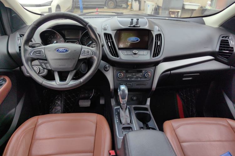Used Ford Kuga 2018 EcoBoost 180 Two-Wheel-Drive Cognac Special Edition Center Console