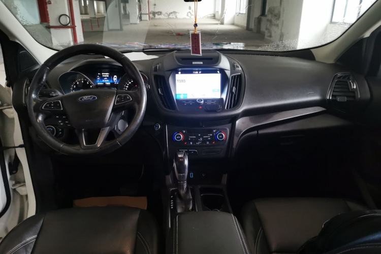 Used Ford Kuga 2018 EcoBoost 180 Two-Wheel-Drive Luxury Wing Edition Center Console