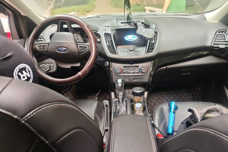 Used Ford Kuga 2018 Facelift EcoBoost 245 Four-Wheel Drive Luxury Wing Model Center Console