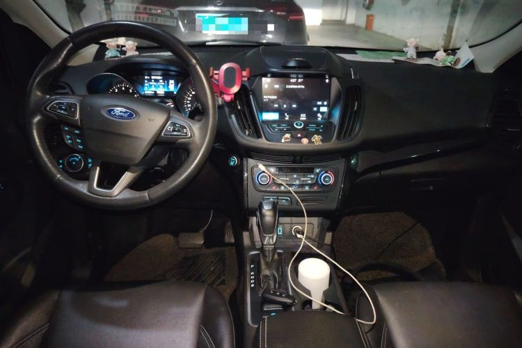 Used Ford Kuga 2018 Facelifted EcoBoost 180 Two-Wheel Drive Luxury Wing Edition Center Console
