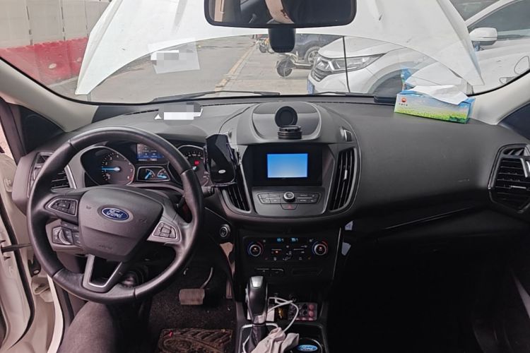 Used Ford Kuga 2018 Facelifted EcoBoost 180 Two-Wheel Drive Luxury Wing Edition Center Console