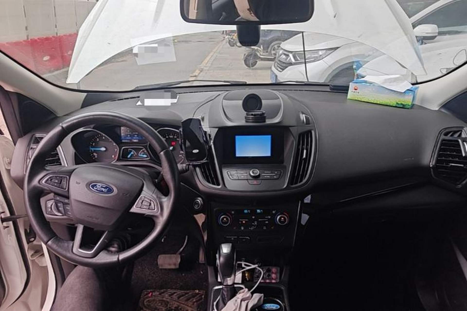 Used Ford Kuga 2018 Facelifted EcoBoost 180 Two-Wheel Drive Luxury Wing Edition Center Console