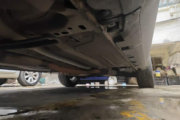 Used Ford Kuga 2018 EcoBoost 180 Two-Wheel-Drive Platinum Edition Chassis Front Left