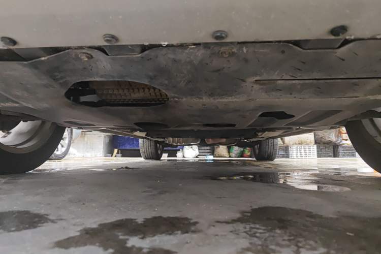 Used Ford Kuga 2018 EcoBoost 180 Two-Wheel-Drive Platinum Edition Chassis Front